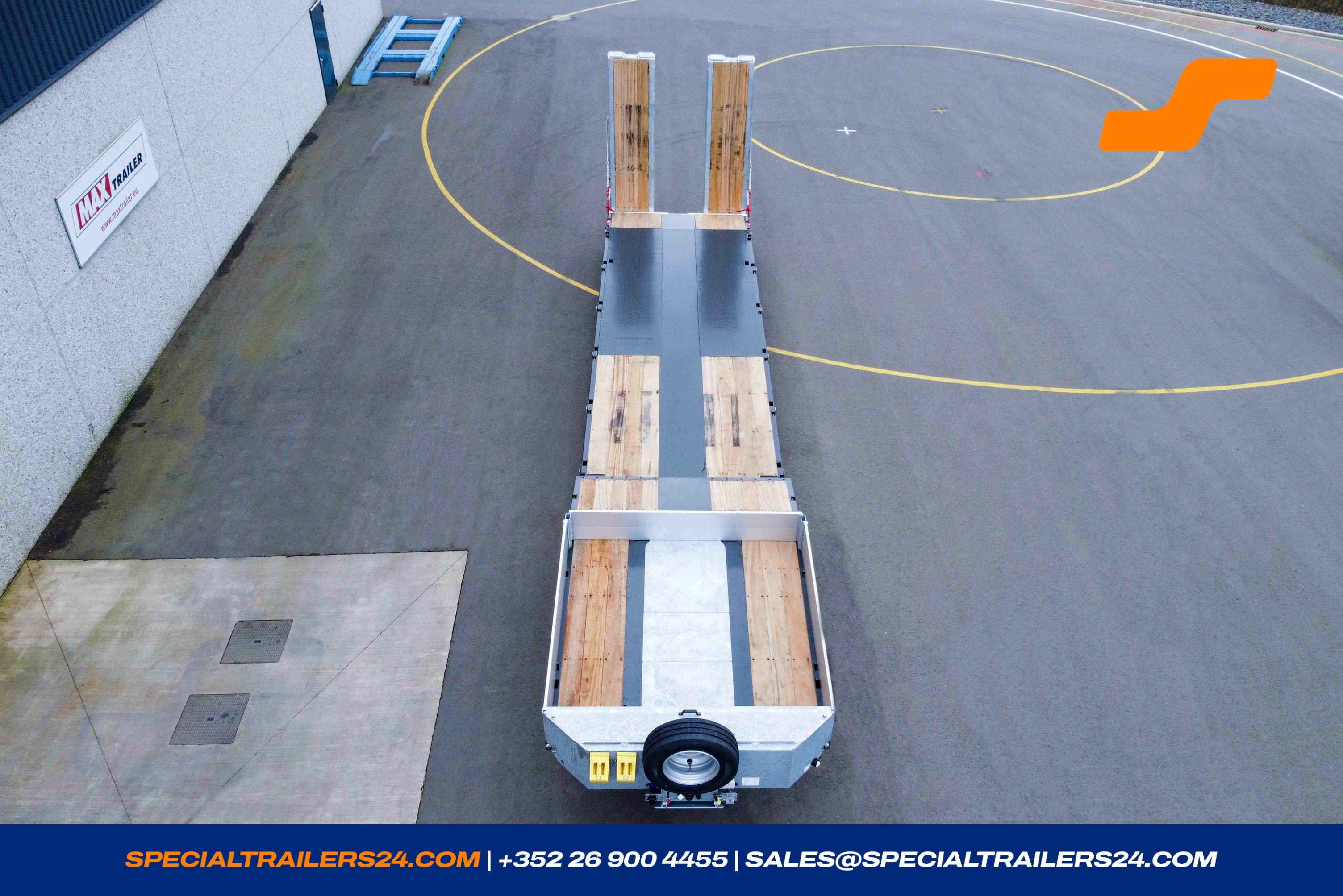 Low loader MAX Trailer MAX110 Vehicle for sale