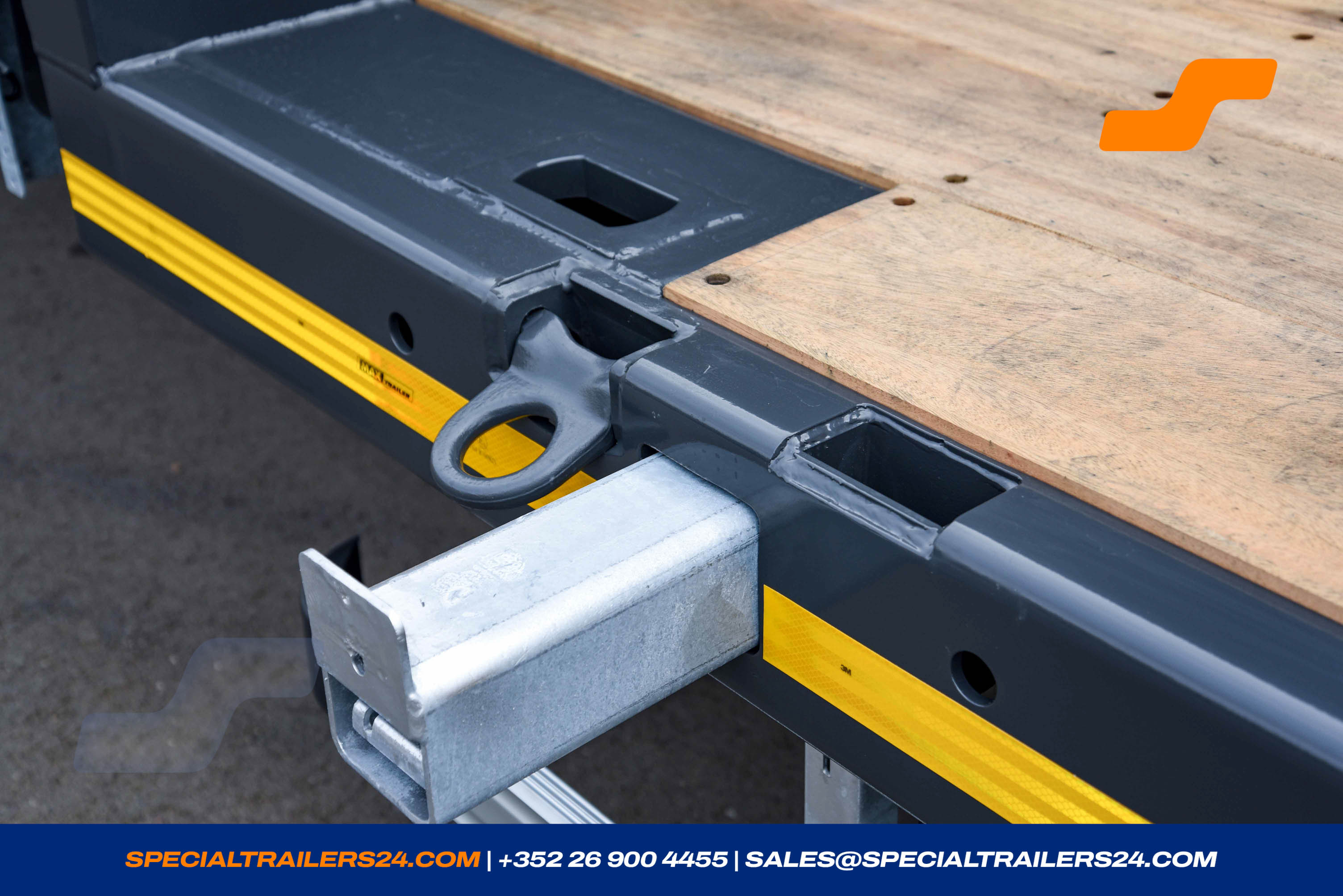 Low loader MAX Trailer MAX110 Vehicle for sale