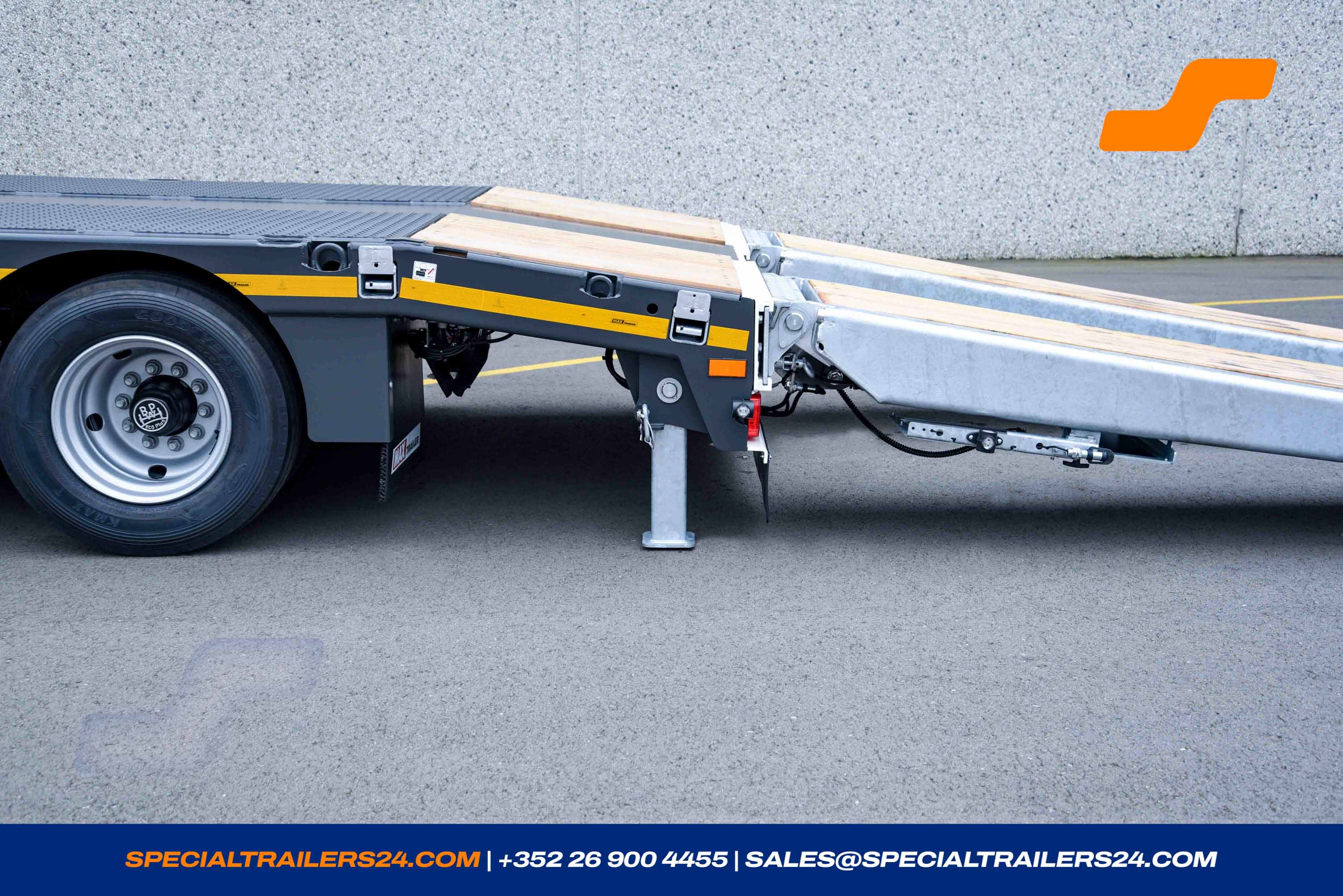 Low loader MAX Trailer MAX110 Vehicle for sale
