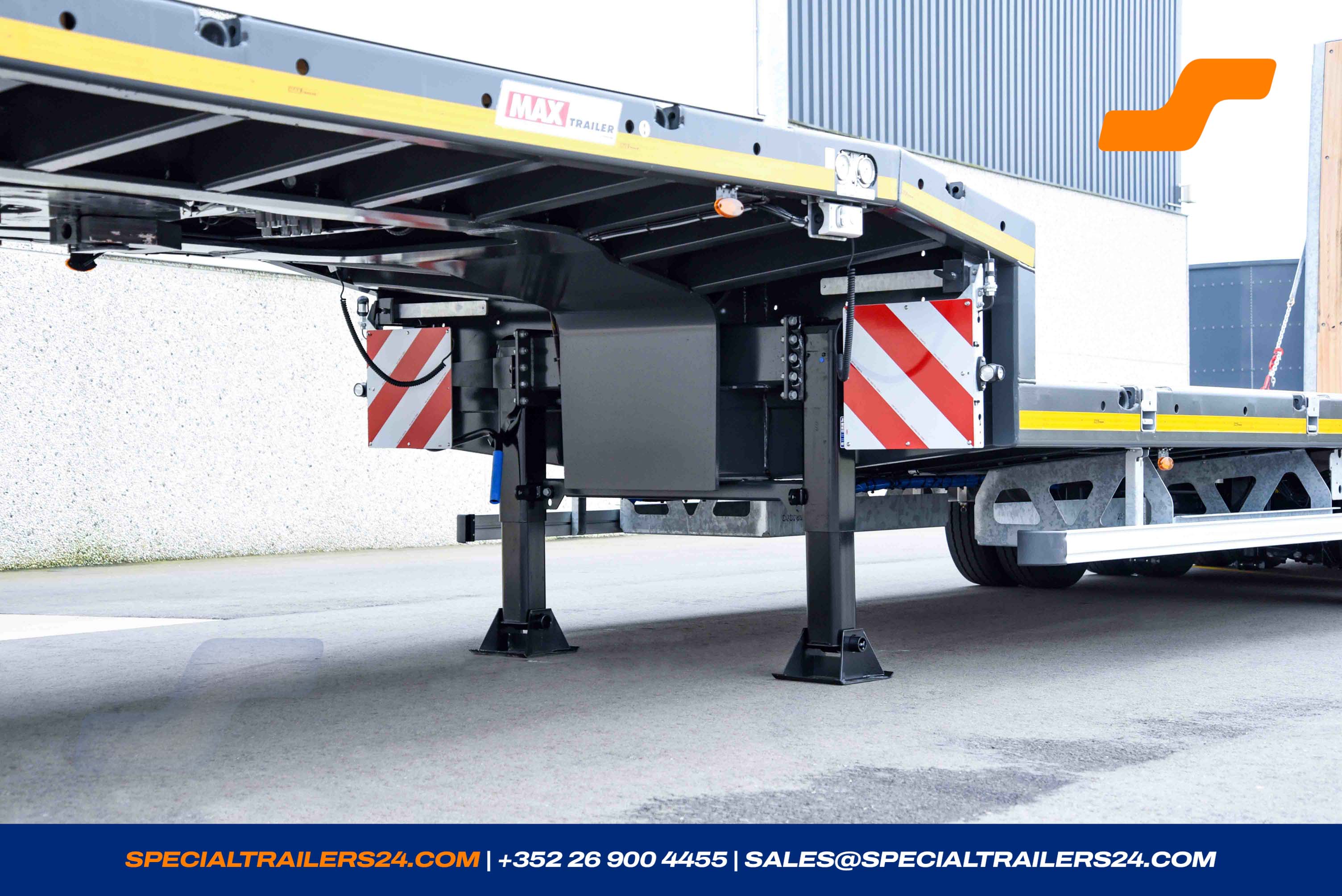 Low loader MAX Trailer MAX110 Vehicle for sale