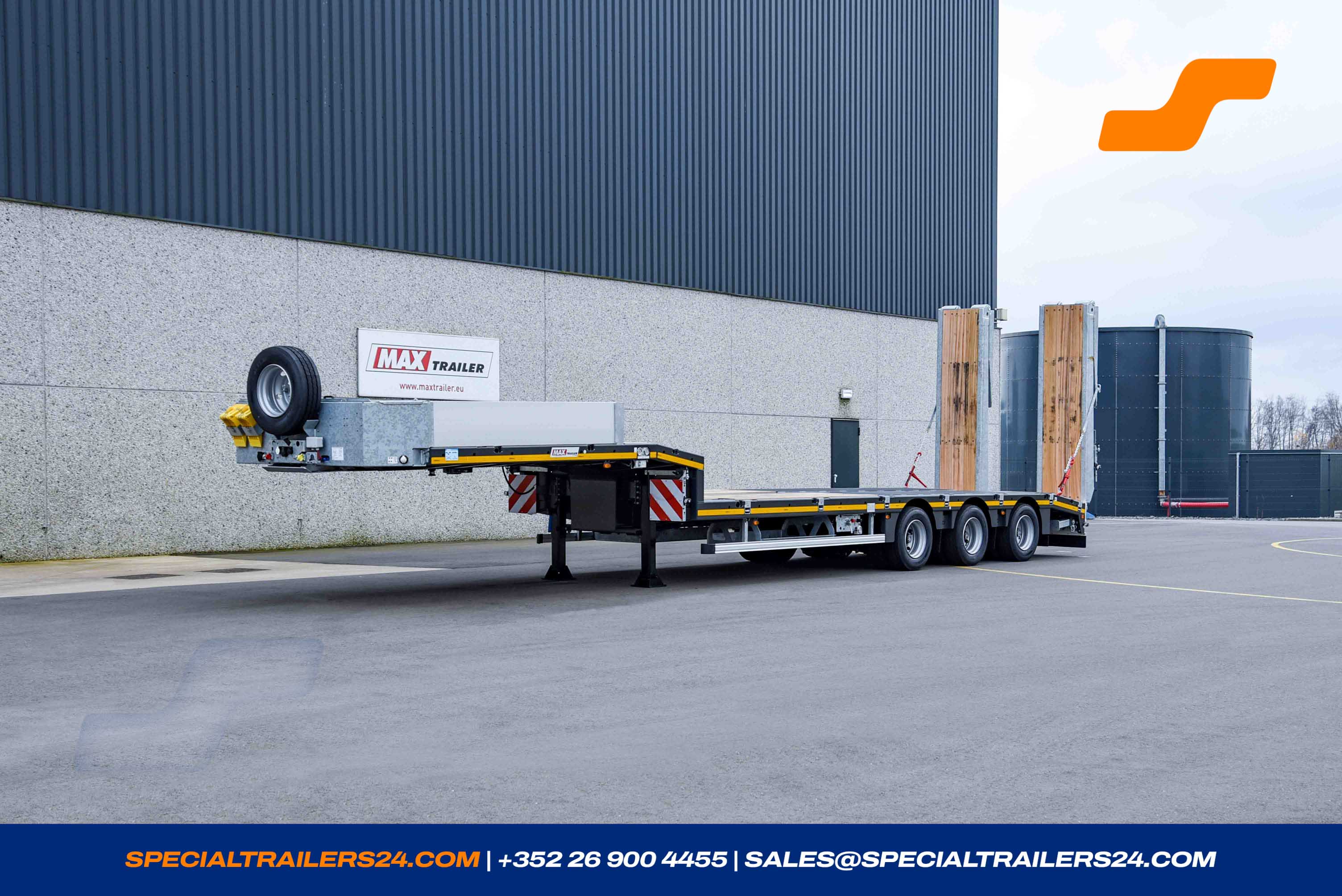 Low loader MAX Trailer MAX110 Vehicle for sale
